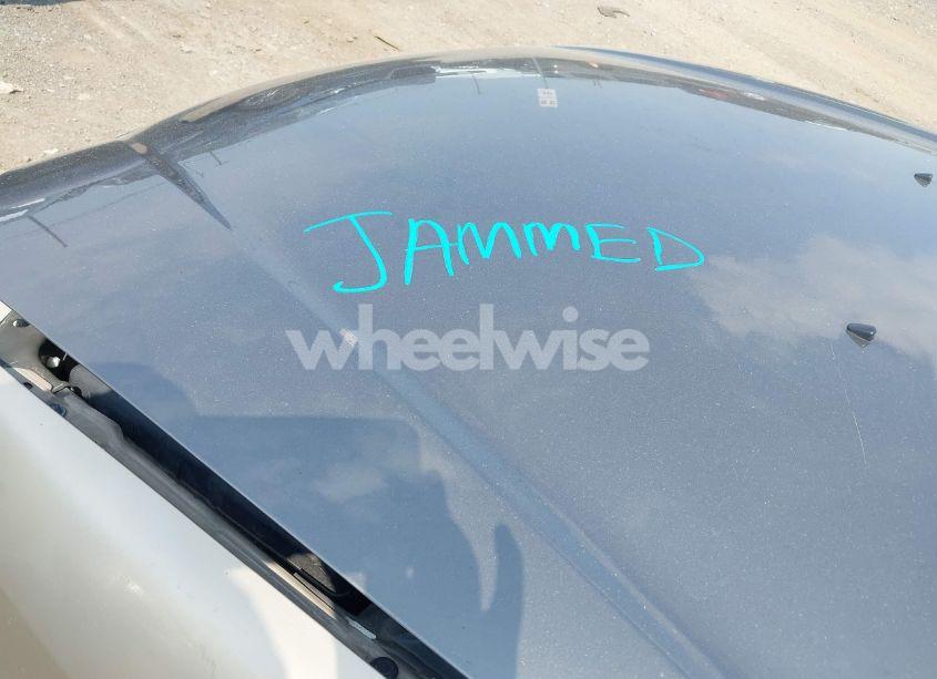 Photo 10 of 2003 Toyota Camry LE (VIN 4T1BE32K23U690370)