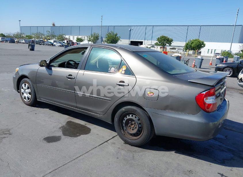 Photo 3 of 2003 Toyota Camry LE (VIN 4T1BE32K23U696220)