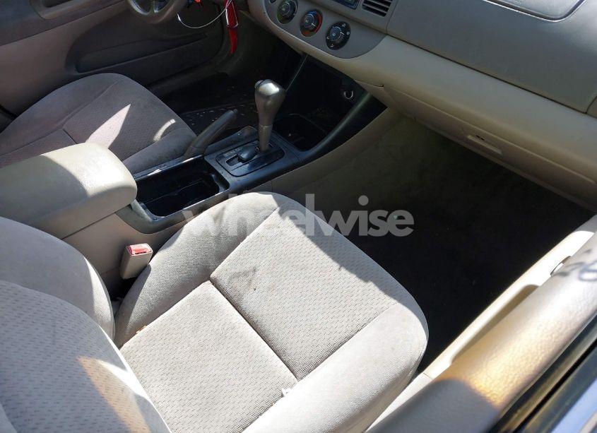 Photo 5 of 2003 Toyota Camry LE (VIN 4T1BE32K23U696220)