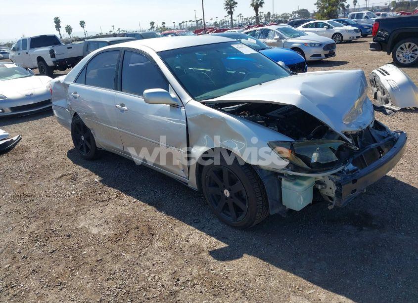 2003 Toyota Camry LE (VIN 4T1BE32K23U726090) main photo