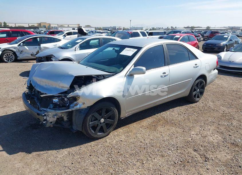 Photo 2 of 2003 Toyota Camry LE (VIN 4T1BE32K23U726090)
