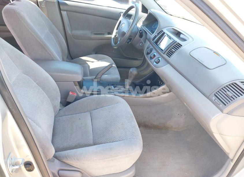 Photo 5 of 2003 Toyota Camry LE (VIN 4T1BE32K23U726090)