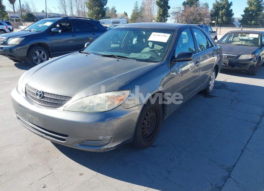 Photo 2 of 2003 Toyota Camry LE (VIN 4T1BE32K23U742922)