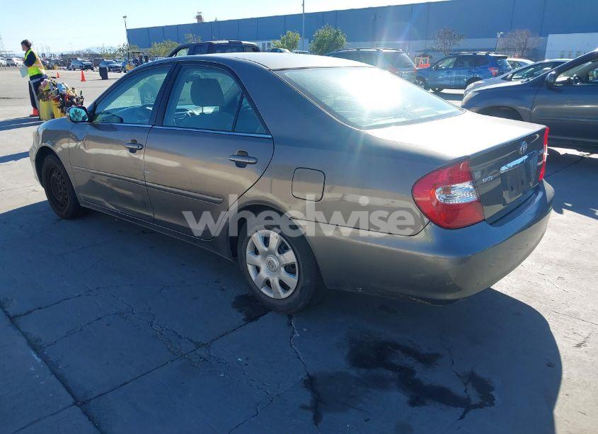 Photo 3 of 2003 Toyota Camry LE (VIN 4T1BE32K23U742922)
