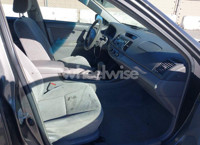 Photo 5 of 2003 Toyota Camry LE (VIN 4T1BE32K23U742922)