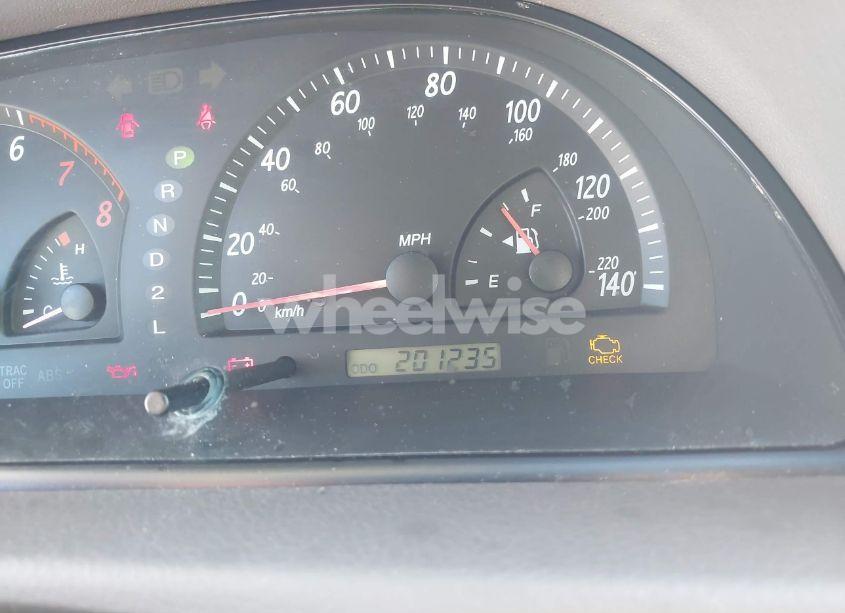 Photo 7 of 2003 Toyota Camry LE (VIN 4T1BE32K23U742922)