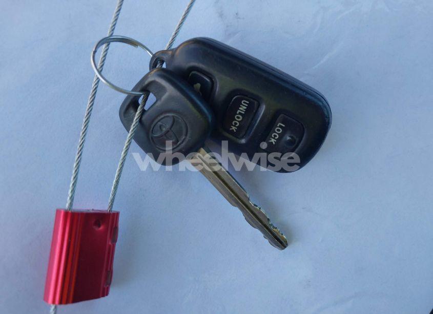 Photo 11 of 2003 Toyota Camry LE (VIN 4T1BE32K23U742970)