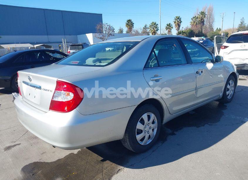 Photo 4 of 2003 Toyota Camry LE (VIN 4T1BE32K23U742970)