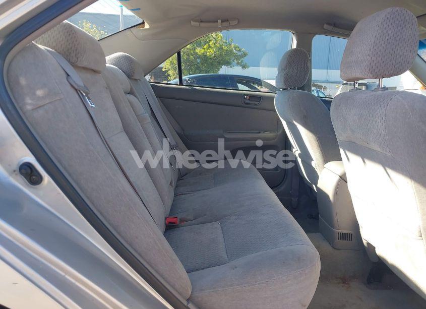 Photo 8 of 2003 Toyota Camry LE (VIN 4T1BE32K23U742970)