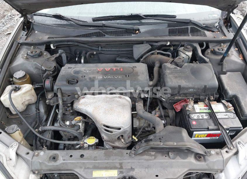 Photo 10 of 2003 Toyota Camry LE (VIN 4T1BE32K23U748817)