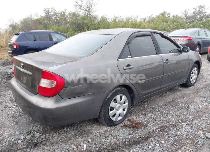 Photo 4 of 2003 Toyota Camry LE (VIN 4T1BE32K23U748817)