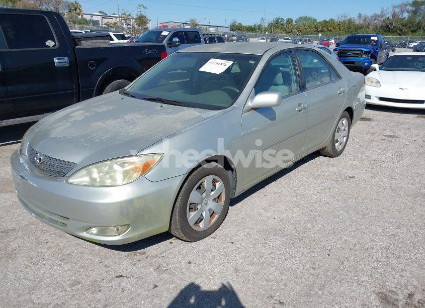Photo 2 of 2003 Toyota Camry XLE (VIN 4T1BE32K23U756965)