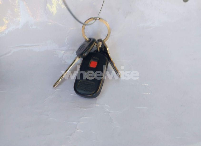 Photo 11 of 2003 Toyota Camry LE (VIN 4T1BE32K23U765603)