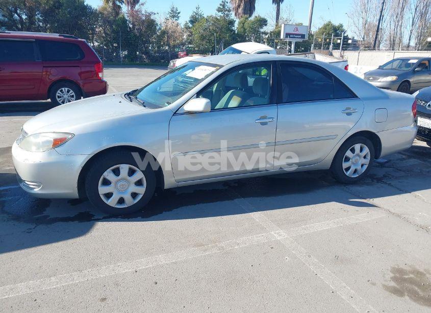 Photo 2 of 2003 Toyota Camry LE (VIN 4T1BE32K23U765603)