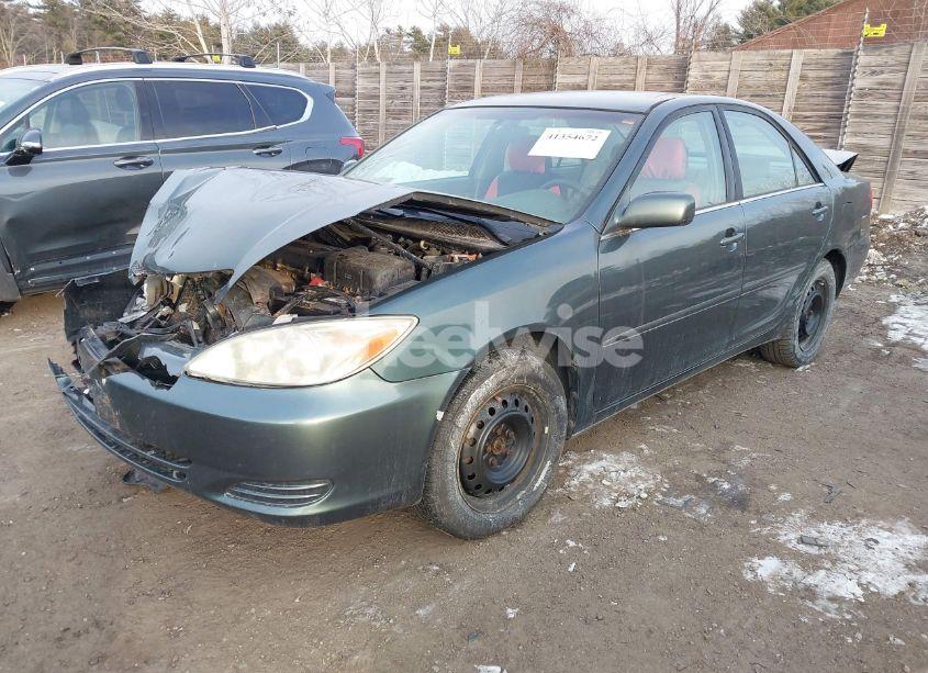 Photo 2 of 2003 Toyota Camry LE (VIN 4T1BE32K23U768663)