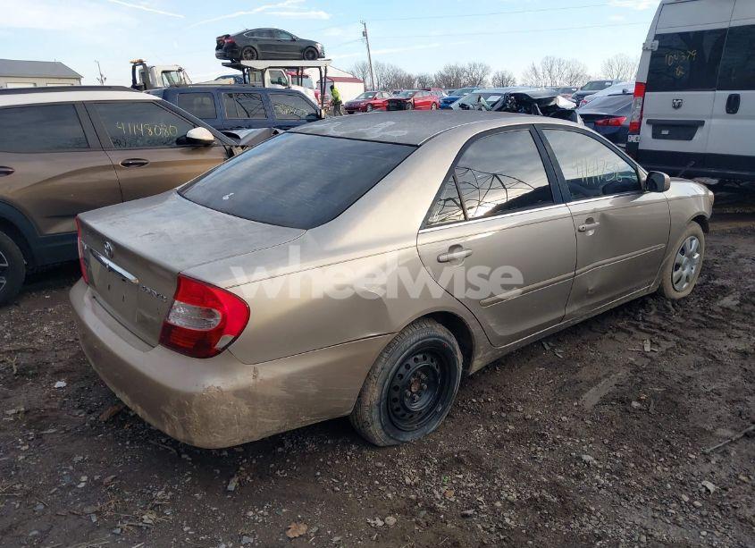 Photo 4 of 2003 Toyota Camry LE (VIN 4T1BE32K23U774947)