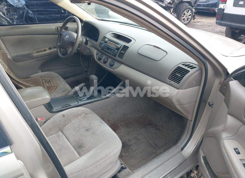 Photo 5 of 2003 Toyota Camry LE (VIN 4T1BE32K23U774947)