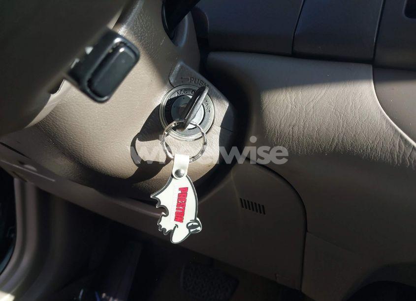 Photo 11 of 2003 Toyota Camry LE (VIN 4T1BE32K23U785060)