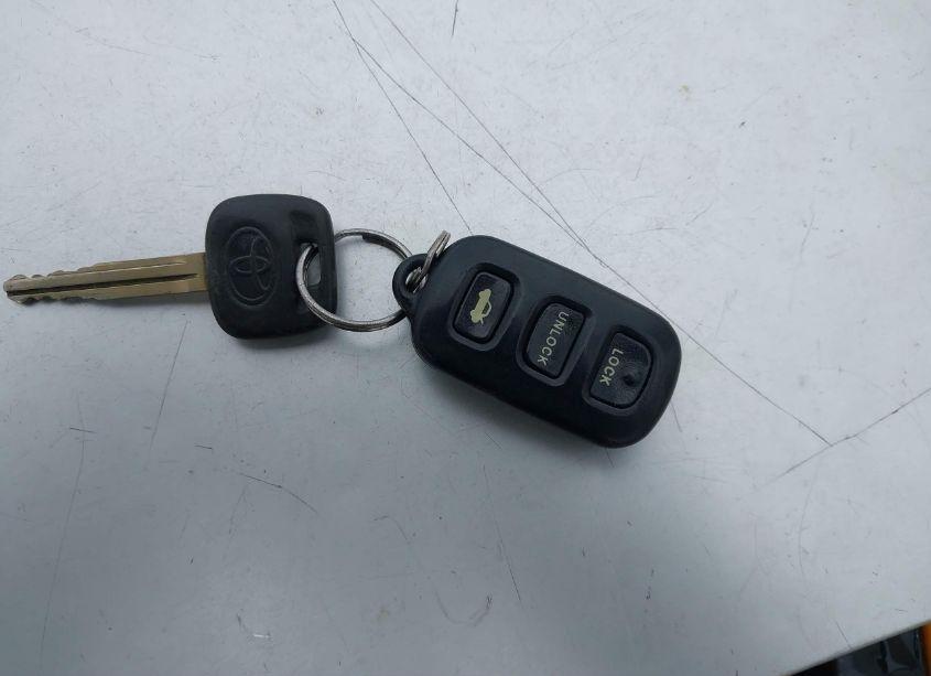 Photo 11 of 2004 Toyota Camry SE (VIN 4T1BE32K24U270755)