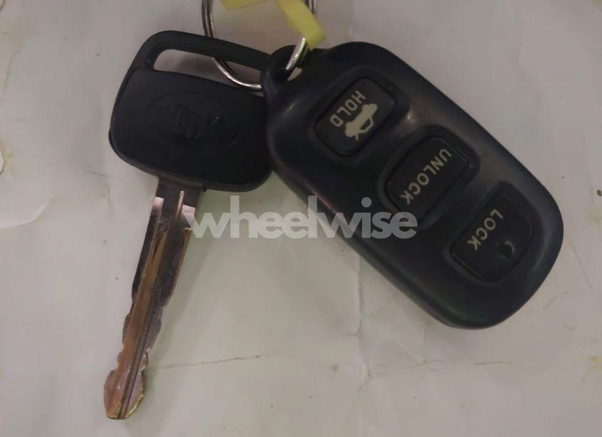 Photo 11 of 2004 Toyota Camry LE/SE/STD/XLE (VIN 4T1BE32K24U312874)