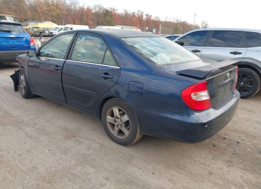 Photo 3 of 2004 Toyota Camry SE (VIN 4T1BE32K24U358625)
