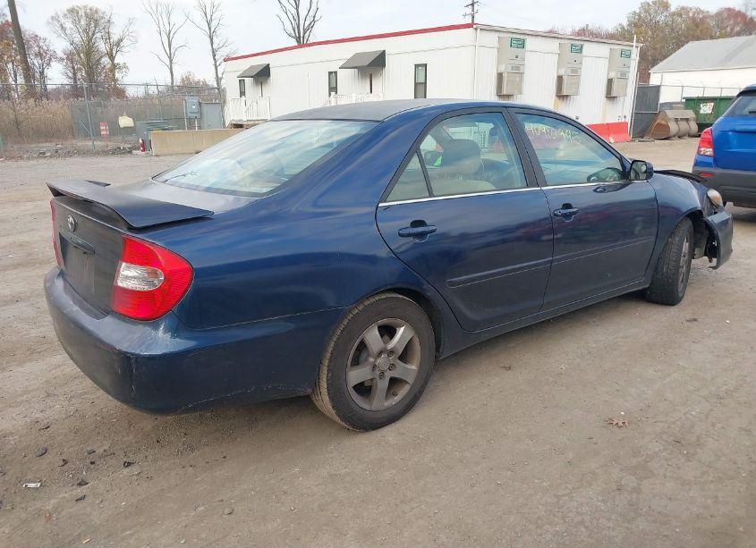 Photo 4 of 2004 Toyota Camry SE (VIN 4T1BE32K24U358625)