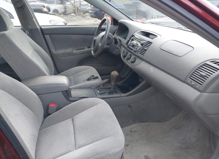 Photo 5 of 2004 Toyota Camry LE (VIN 4T1BE32K24U358964)