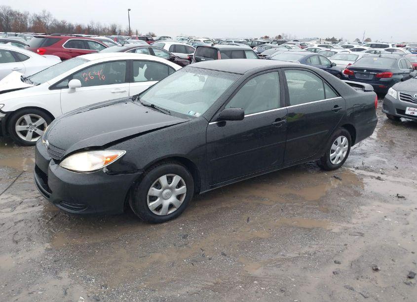 Photo 2 of 2004 Toyota Camry LE (VIN 4T1BE32K24U365848)