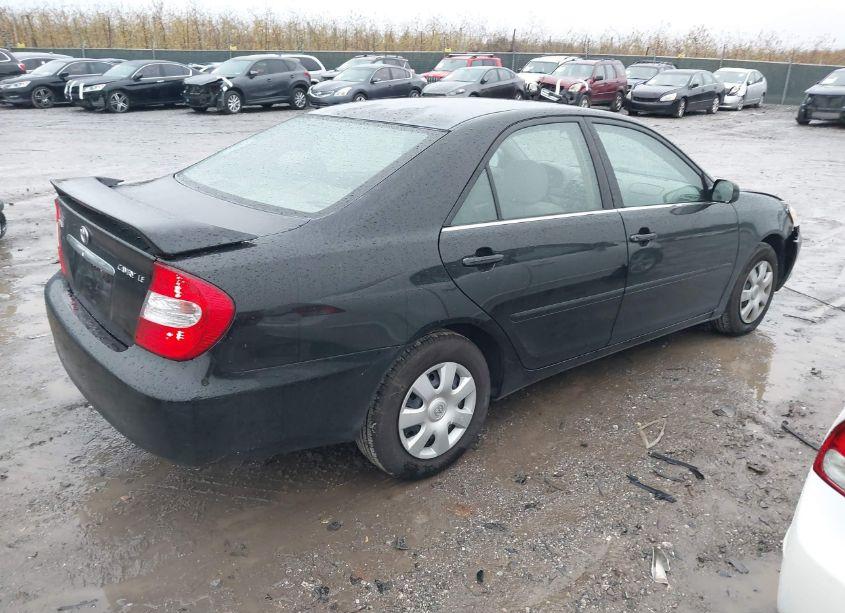 Photo 4 of 2004 Toyota Camry LE (VIN 4T1BE32K24U365848)