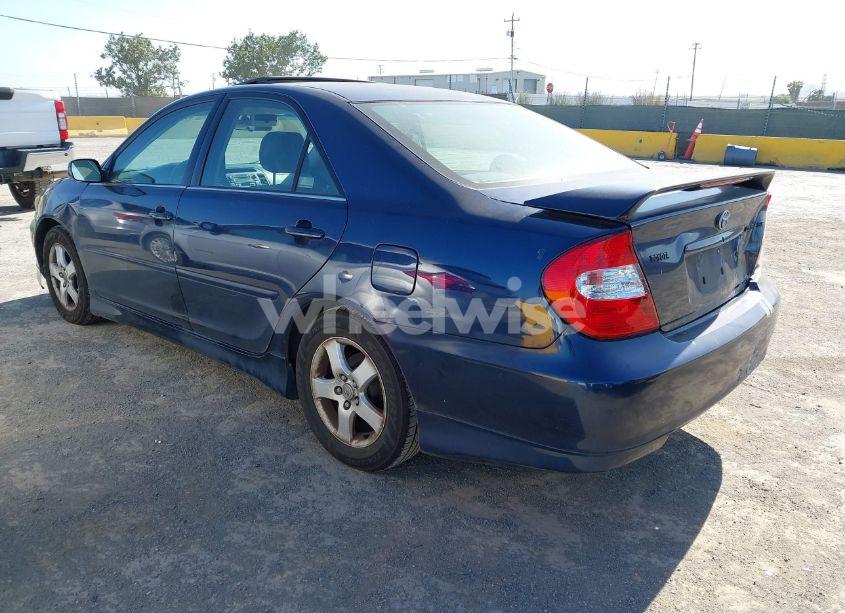 Photo 3 of 2004 Toyota Camry SE (VIN 4T1BE32K24U374985)