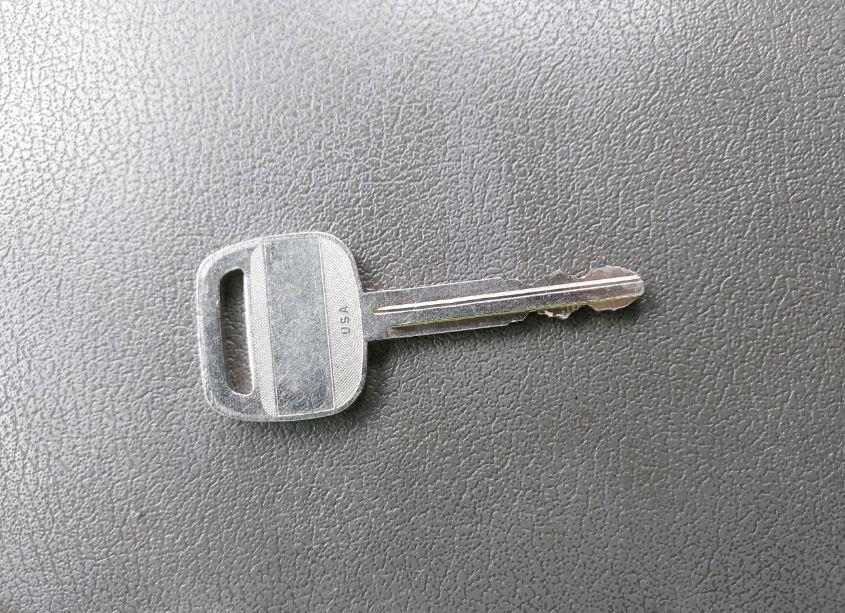 Photo 11 of 2004 Toyota Camry LE (VIN 4T1BE32K24U379233)