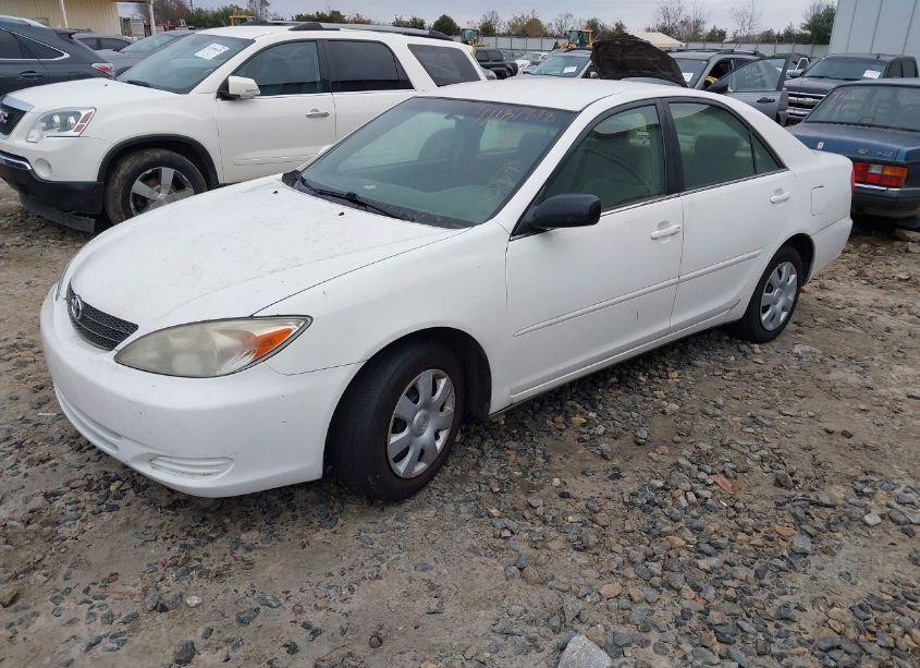 Photo 2 of 2004 Toyota Camry LE (VIN 4T1BE32K24U379233)