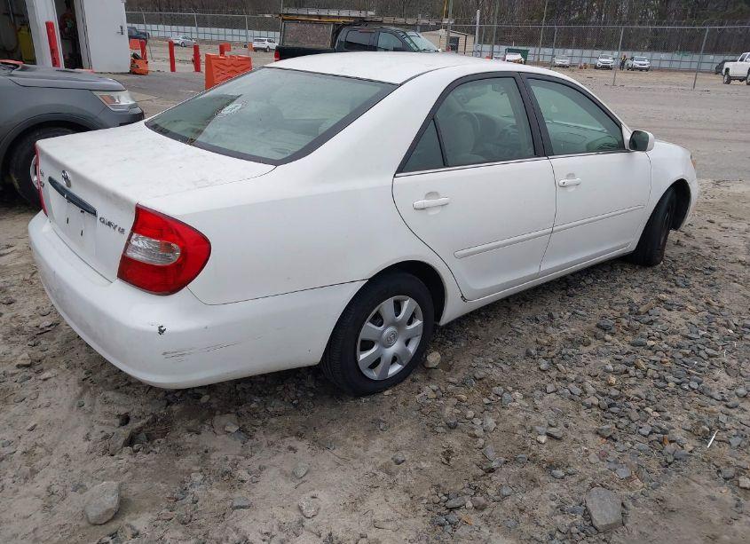 Photo 4 of 2004 Toyota Camry LE (VIN 4T1BE32K24U379233)