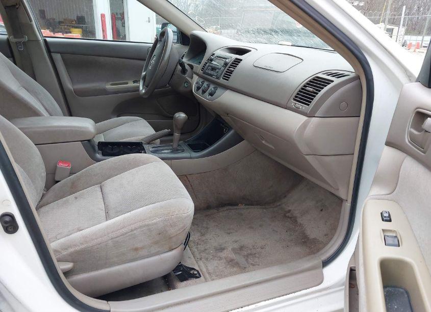 Photo 5 of 2004 Toyota Camry LE (VIN 4T1BE32K24U379233)