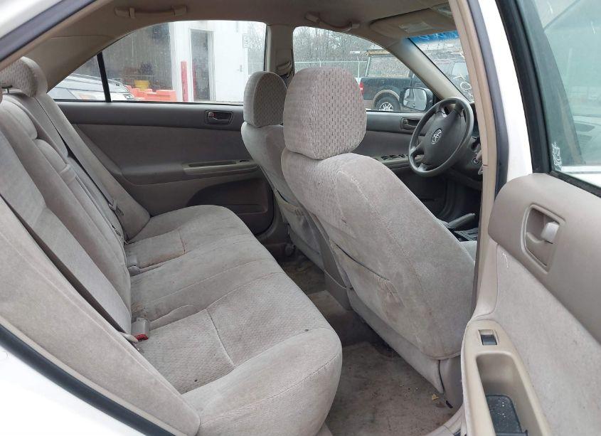 Photo 8 of 2004 Toyota Camry LE (VIN 4T1BE32K24U379233)