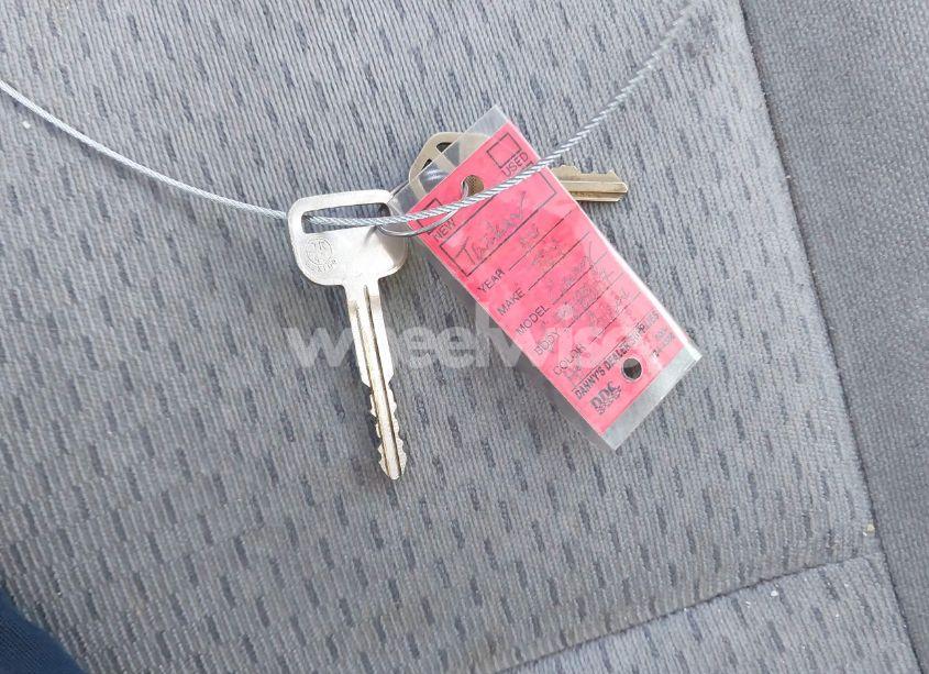 Photo 11 of 2004 Toyota Camry LE (VIN 4T1BE32K24U788817)