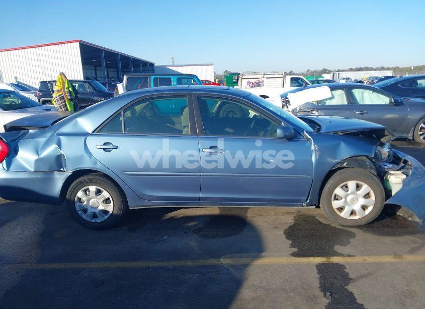 Photo 13 of 2004 Toyota Camry LE (VIN 4T1BE32K24U788817)