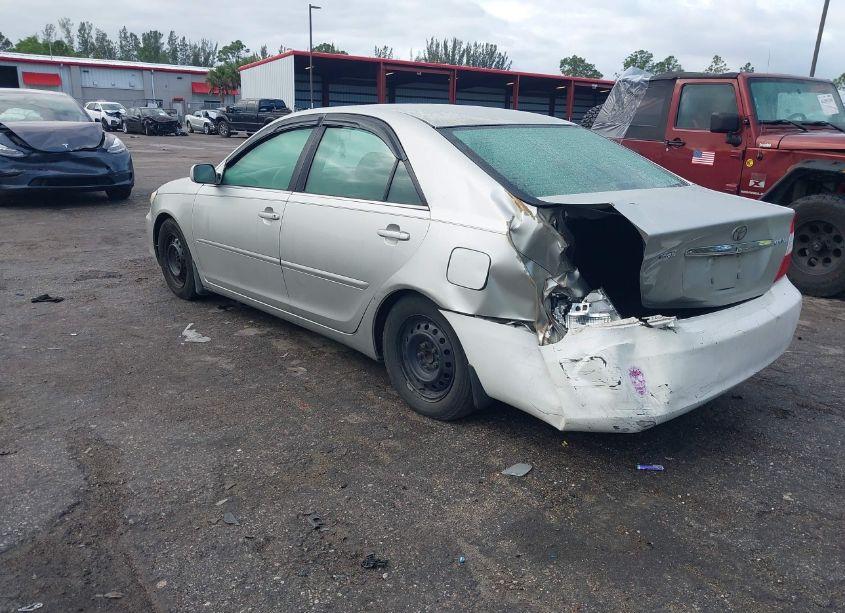 Photo 3 of 2004 Toyota Camry LE (VIN 4T1BE32K24U791314)