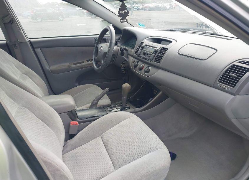 Photo 5 of 2004 Toyota Camry LE (VIN 4T1BE32K24U791314)
