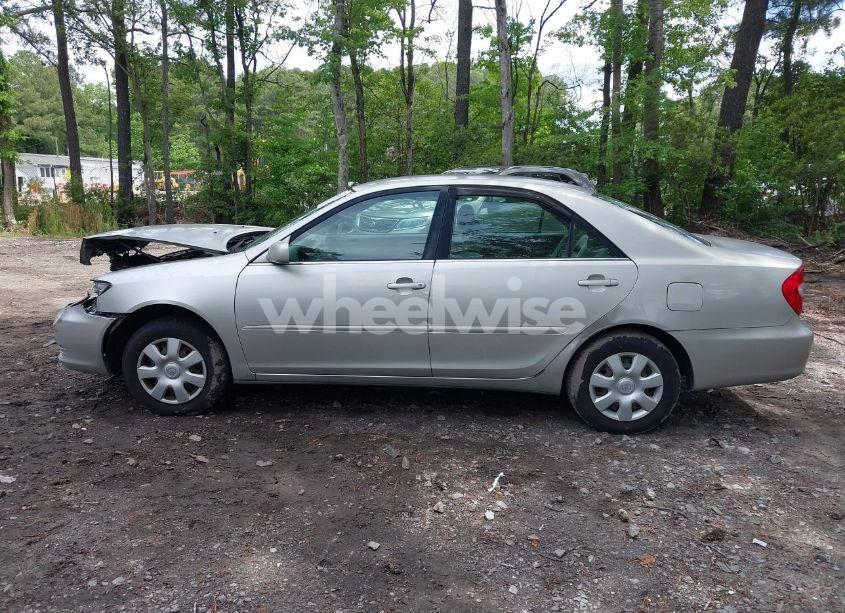 Photo 13 of 2004 Toyota Camry LE/SE/STD/XLE (VIN 4T1BE32K24U811061)