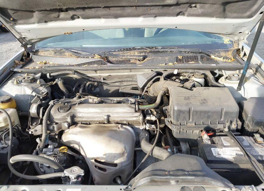 Photo 10 of 2004 Toyota Camry XLE (VIN 4T1BE32K24U823503)