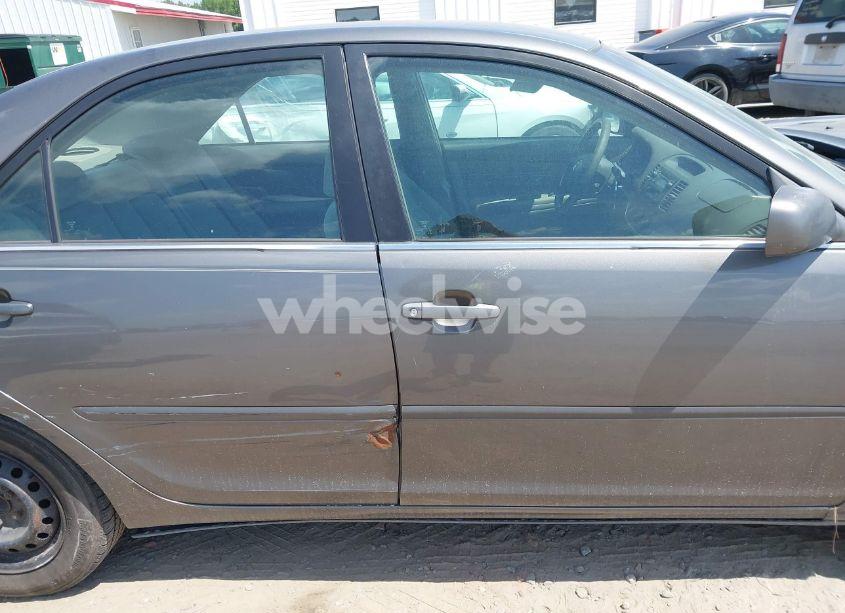 Photo 13 of 2004 Toyota Camry LE (VIN 4T1BE32K24U838874)