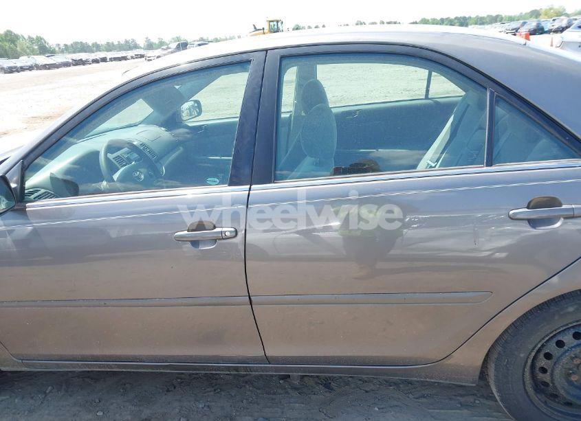 Photo 14 of 2004 Toyota Camry LE (VIN 4T1BE32K24U838874)