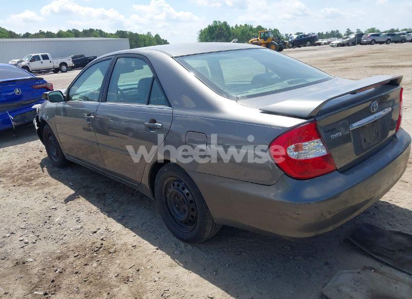 Photo 3 of 2004 Toyota Camry LE (VIN 4T1BE32K24U838874)