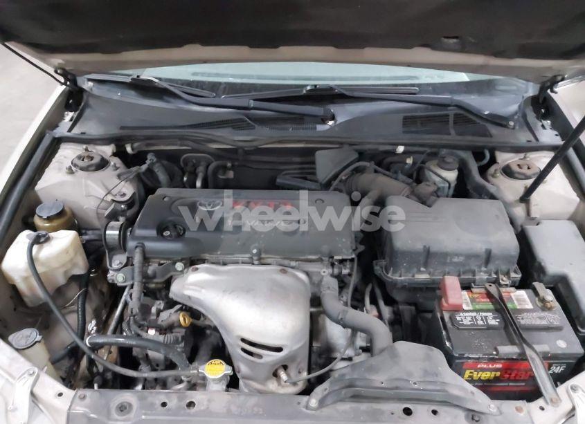 Photo 10 of 2004 Toyota Camry LE (VIN 4T1BE32K24U852256)