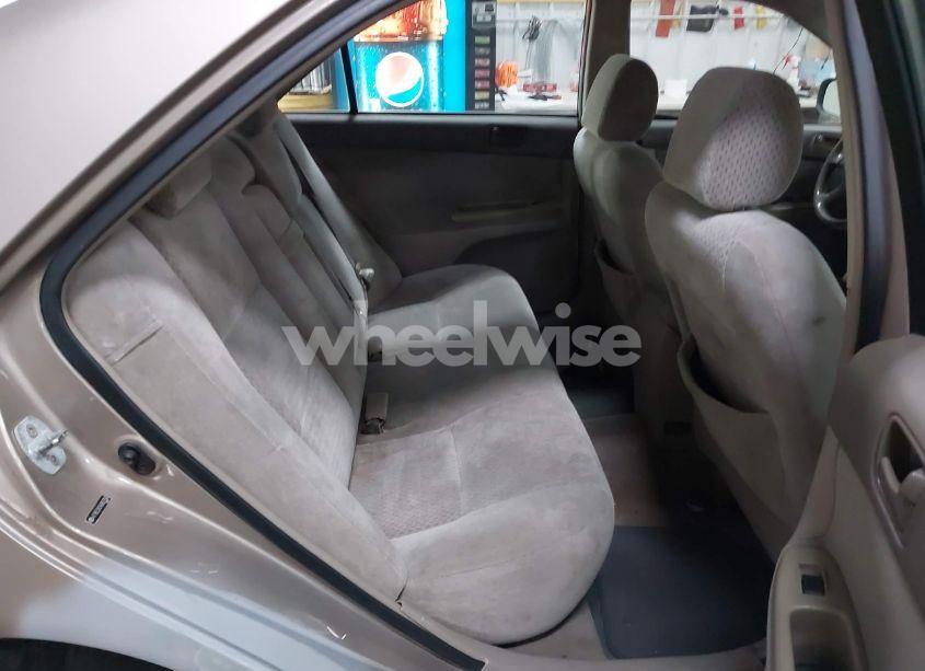 Photo 8 of 2004 Toyota Camry LE (VIN 4T1BE32K24U852256)