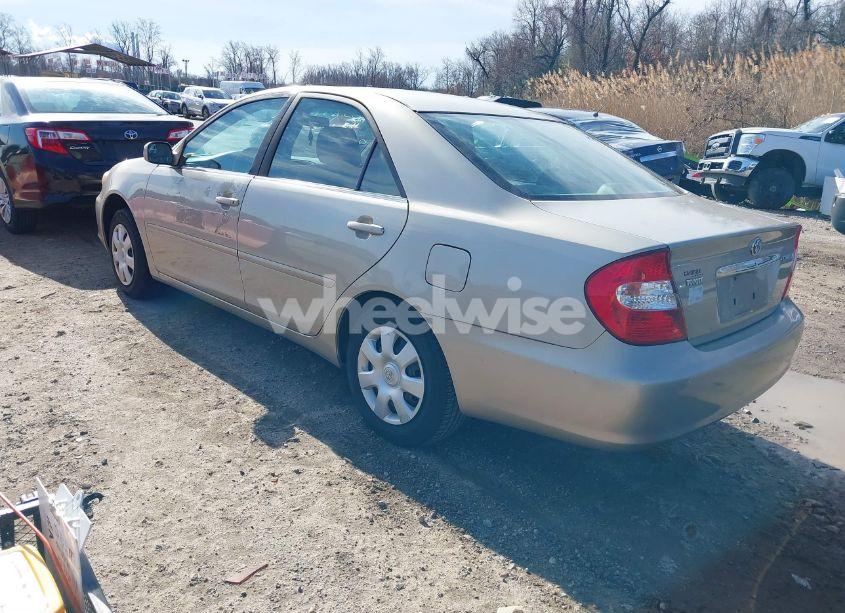 Photo 3 of 2004 Toyota Camry LE (VIN 4T1BE32K24U865394)