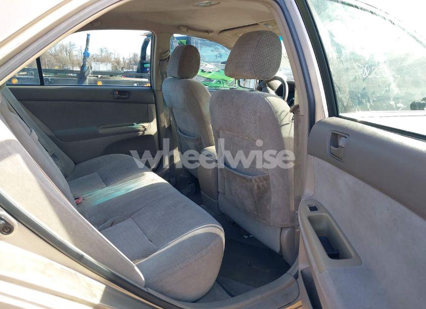 Photo 8 of 2004 Toyota Camry LE (VIN 4T1BE32K24U865394)