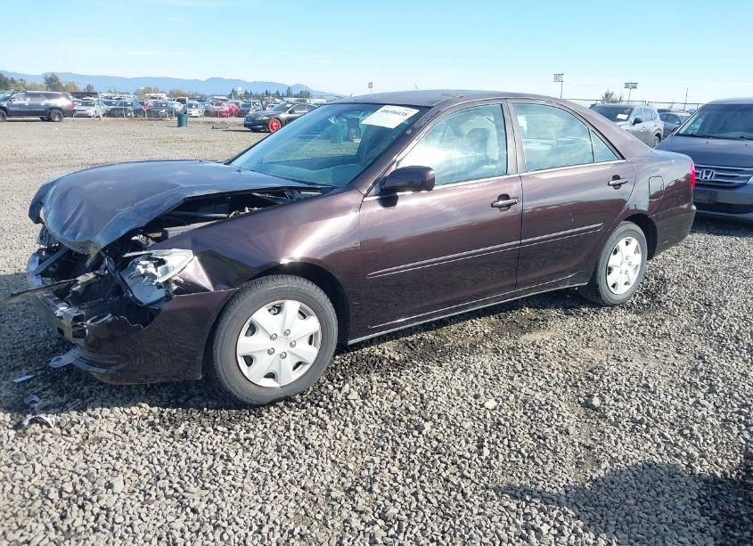 Photo 2 of 2004 Toyota Camry LE (VIN 4T1BE32K24U878436)