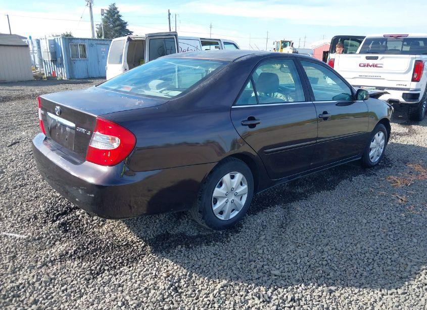 Photo 4 of 2004 Toyota Camry LE (VIN 4T1BE32K24U878436)